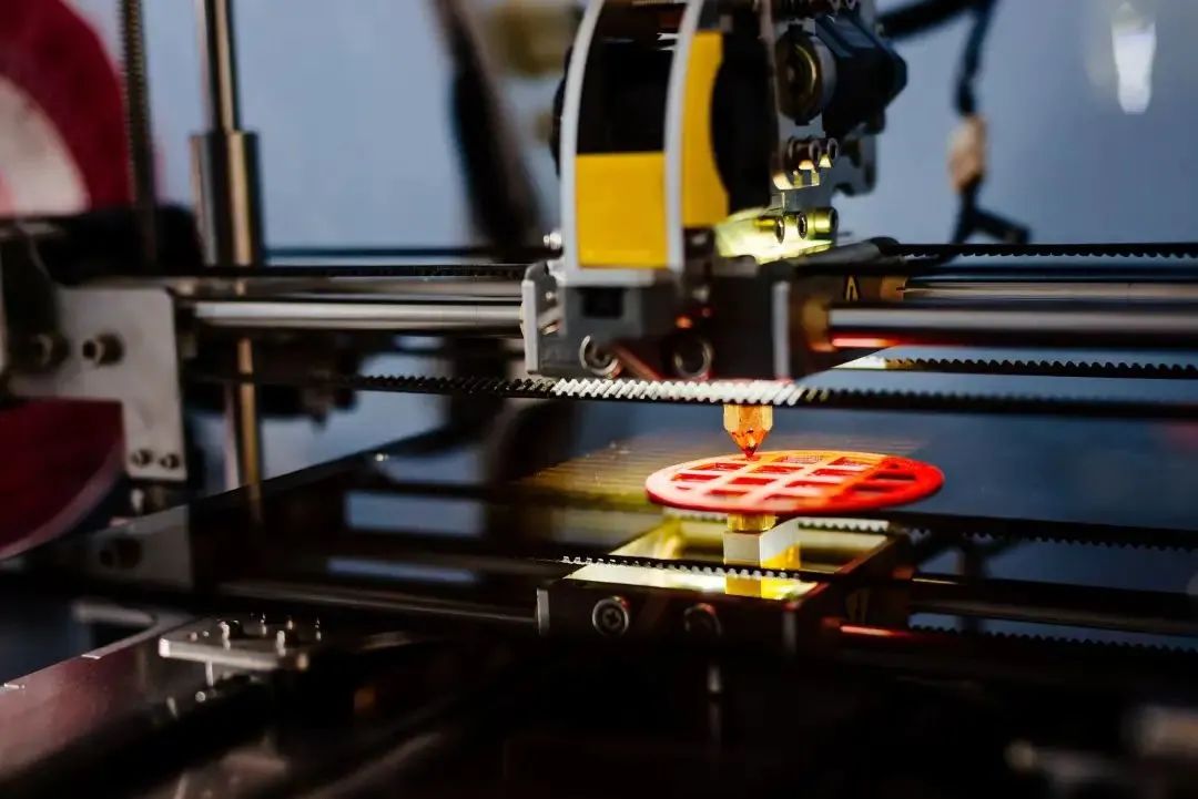 工業(yè)級3d打印機與桌面級3d打印的差別有多大？(圖1)
